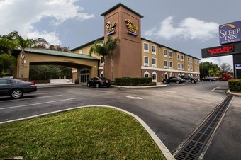 Hotel Sleep Inn And Suites