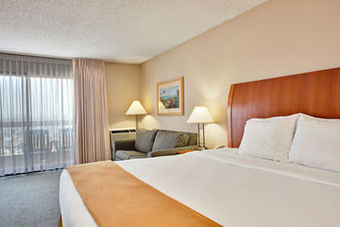 Holiday Inn Express Hotel & Suites Ventura Harbor