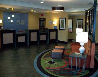 Holiday Inn Express Hotel & Suites North Kansas City