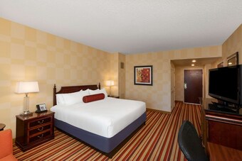 Hotel Wyndham Grand Oklahoma City Downtown