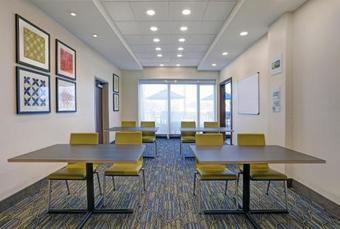 Hotel Holiday Inn Express & Suites - Lenexa - Overland Park Area