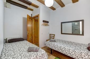 Apartamentos 9 Pax Las Ramblas, Montserrat (barcelona)