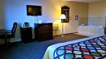 Hotel Super 8 By Wyndham Iowa Falls