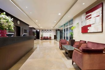 Hotel Ramada By Wyndham Abu Dhabi Downtown