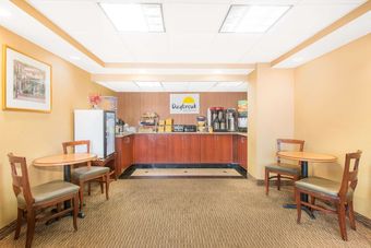 Hotel Days Inn By Wyndham Arlington Pentagon