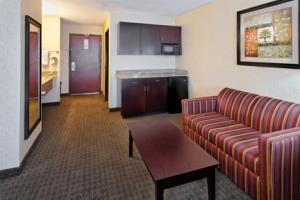 Holiday Inn Express Hotel & Suites Portland - Jantzen Beach