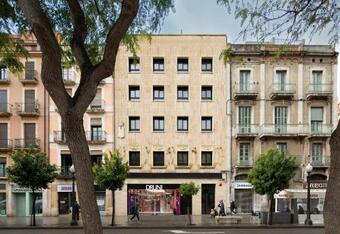 Apartaments Rambla 68