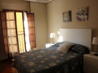 Apartamento Wifi,casco Histórico,junto A La Catedral,