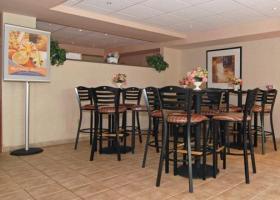 Hotel Sleep Inn & Suites Bensalem